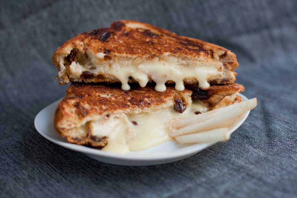 Brie & Pear Grilled Cheese | bsinthekitchen.com #grilledcheese #sandwich #bsinthekitchen