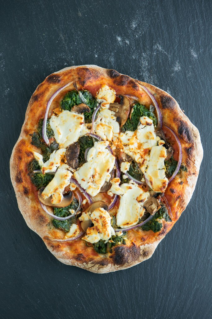 Spinach, Mushroom & Goat Cheese NoKnead Pizza